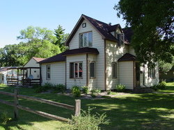 404 River St Image